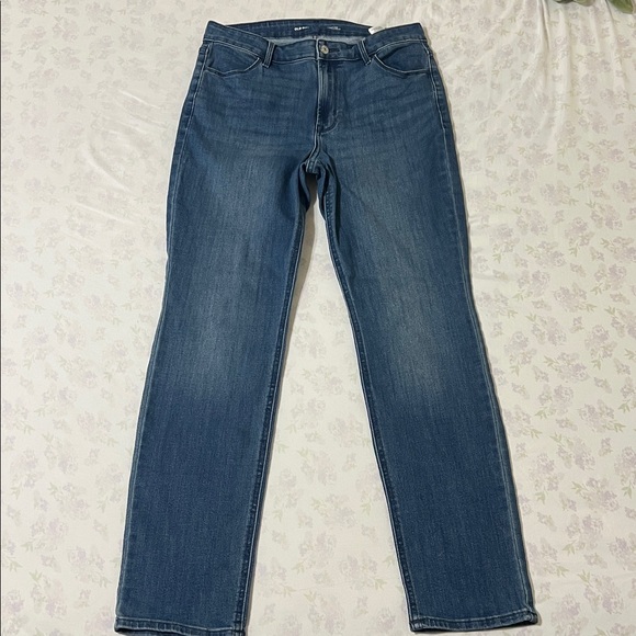 Old Navy Jeans - Picture 2 of 7